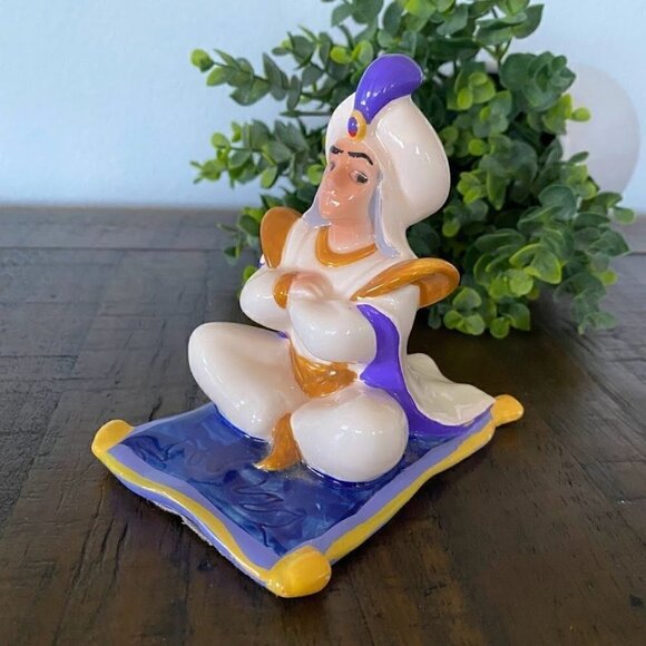 Vintage Disney Aladdin on Magic Carpet Figurine Japan 1970's - Picture 5 of 5